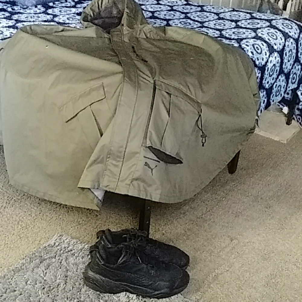 Size 13 Puma Balencigas black! Olive poncho puma